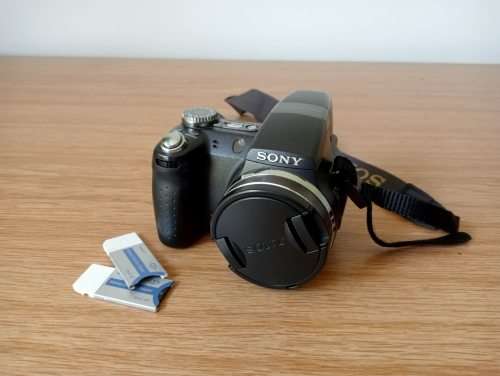 Sony Cyber-shot DSC-H5