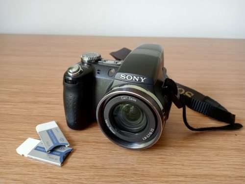 Sony Cyber-shot DSC-H5