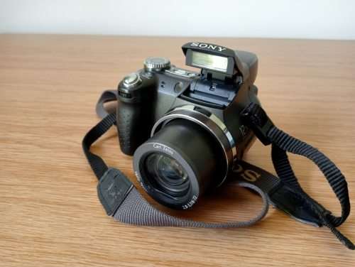 Sony Cyber-shot DSC-H5