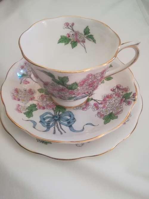 Royal Albert Flower of the Month Trio - May - Ribbons and Bows