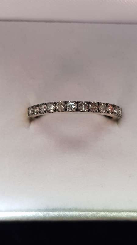 *Exceptional Diamond 0.650ct(tw) ring* Solid yellow gold