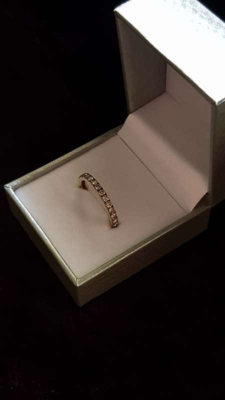 *Exceptional Diamond 0.650ct(tw) ring* Solid yellow gold