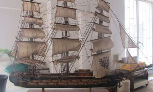 Vintage, collectable, large "Fragata Espanola Ano 1780" model ship for restoration