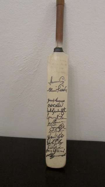 Signed Mini-Cricket Bat - SA Squad vs England Feb 2000 - Cronje, Kallis, Pollock etc