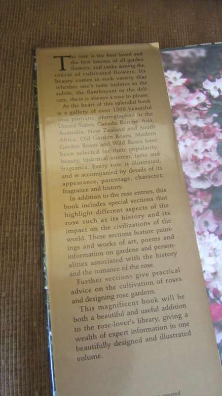 The World of Roses - Stirling Macoboy
