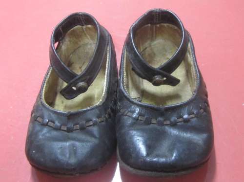 Vintage Leather Young Girl`s Shoes