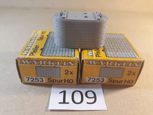 Marklin 7253 30mm bridge piers "HO" (4 piers)