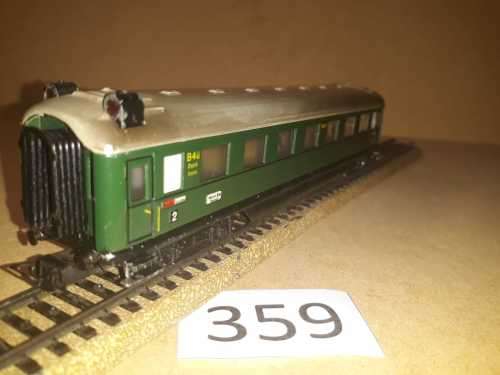 Marklin 346/1 - (4006) - German Railways passenger Coach - All metal "HO"