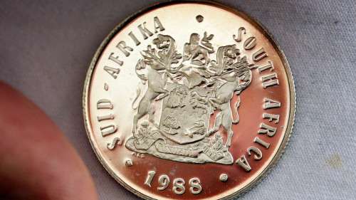 Set of 1988 R1 silver coins 3 in presentation box