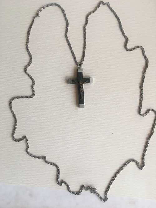 VINTAGE CRUCIFIX (LOURDES) ON OLD EUROPEAN SILVER (835) CHAIN.QUALITY NECKLACE.  EXCELLENT CONDITION