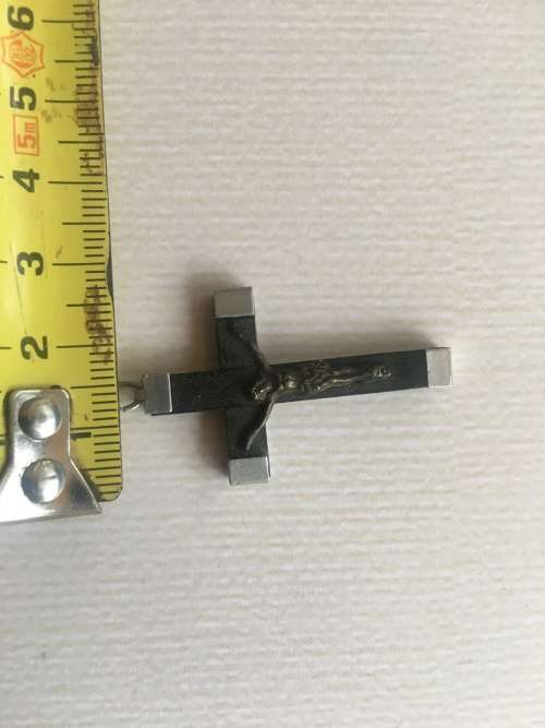VINTAGE CRUCIFIX (LOURDES) ON OLD EUROPEAN SILVER (835) CHAIN.QUALITY NECKLACE.  EXCELLENT CONDITION