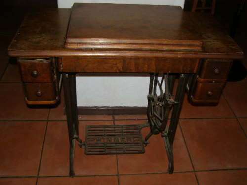 Rare Find! Vintage Singer 127K Sewing Machine 1934