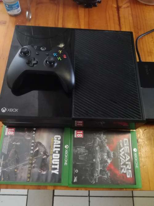 Xbox one console (500GB) with  2 games