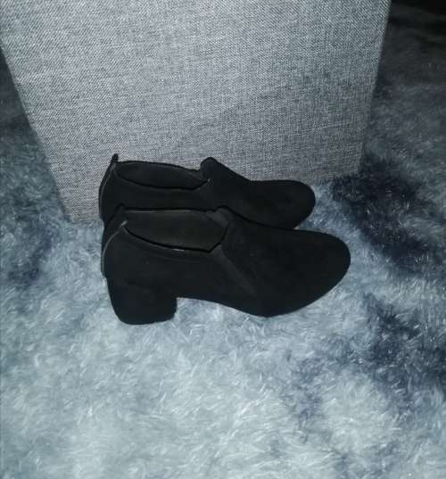 Shoes - Comfort Low Block Heel Shoes
