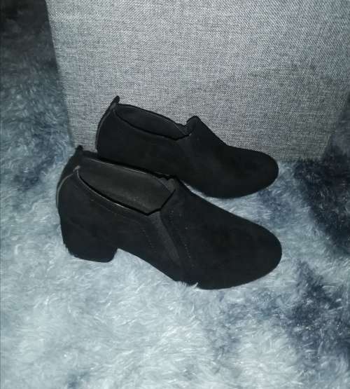 Shoes - Comfort Low Block Heel Shoes