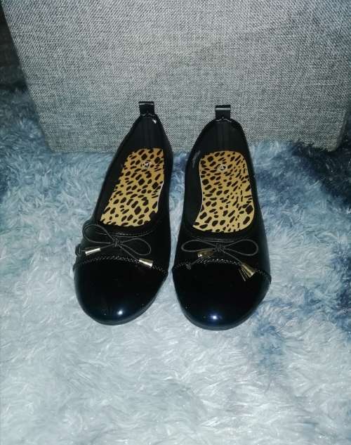 Shoes - Black Pumps Flats