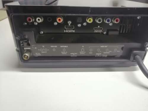 Sony DAV-is50 home theatre system (receiver + subwoofer + speakers)
