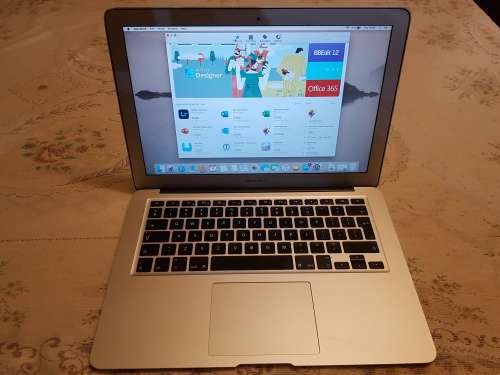 APPLE MacBook Air 13-inch | Core i5 1.7GHz | 4GB RAM | 256GB SSD FLASH