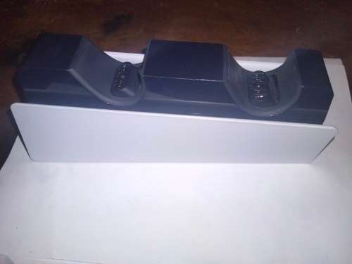 DUALSENSE CHARGING STATION | PLAYSTATION 5 WIRELESS CONTROLLER