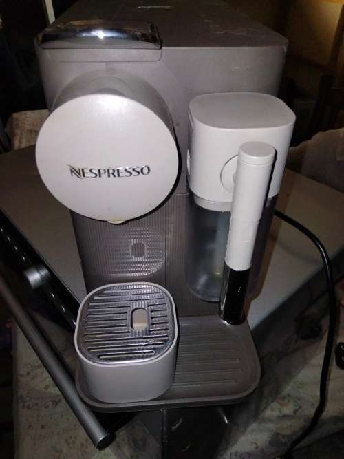 NESPRESSO LATTISSIMA ONE COFFEE MACHINE | MATTE CHOCOLATE