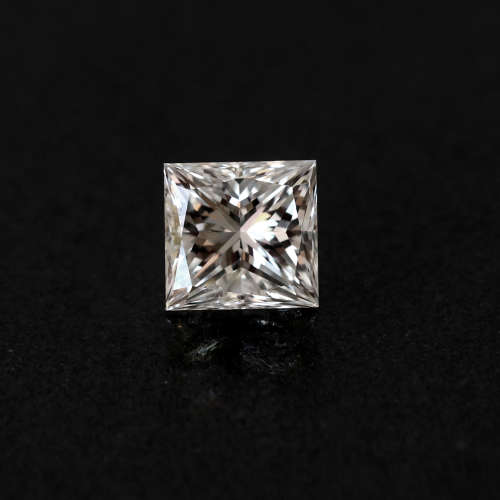 0.3830ct Princess cut Diamond. Colour H, Clarity VS2