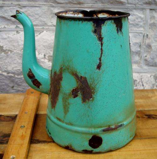 Vintage Enamel coffe pot for potplants.