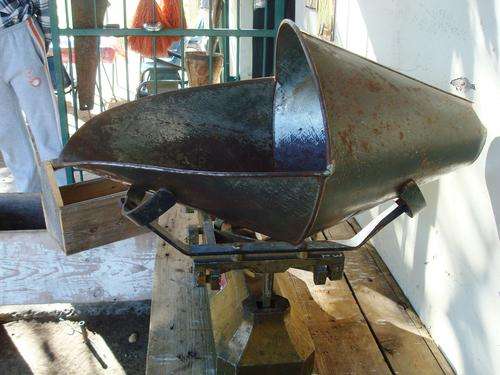 Vintage veggie Scale