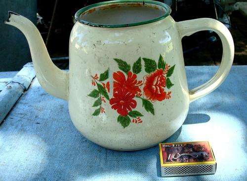 Old Tea Pot:
