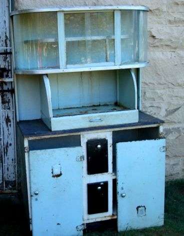 Retro steel Kitchen cupboard for restoration.