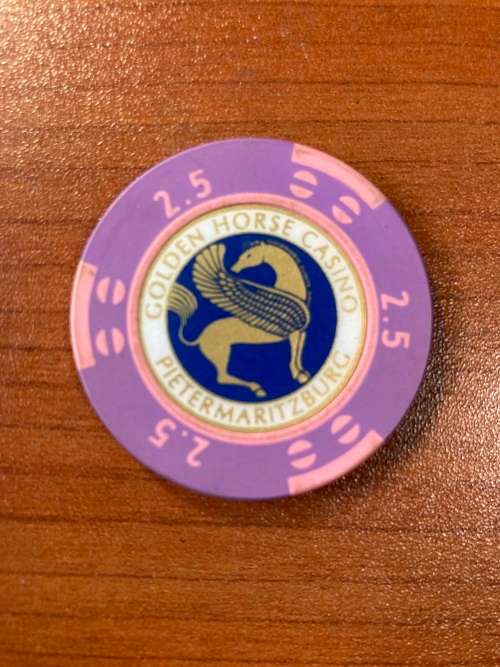 Casino chip - R2.50 Golden horse casino Pirtermaritzberg