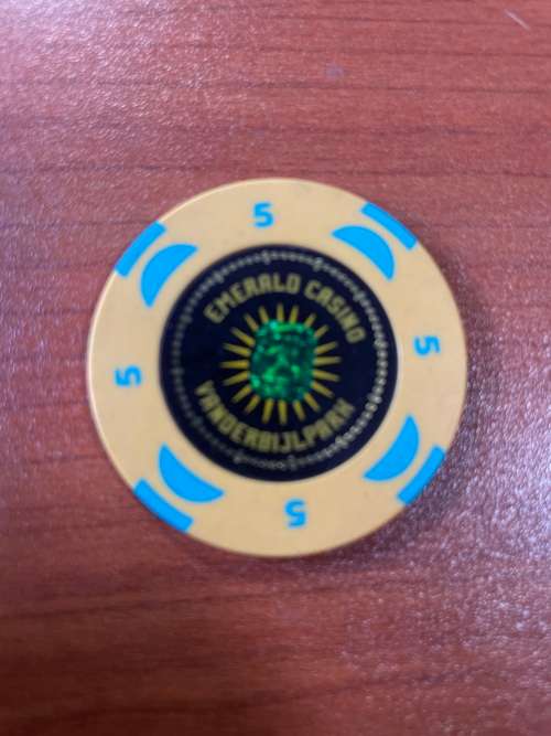 Casino chips -R5 Emerald casino Vanderbijlpark