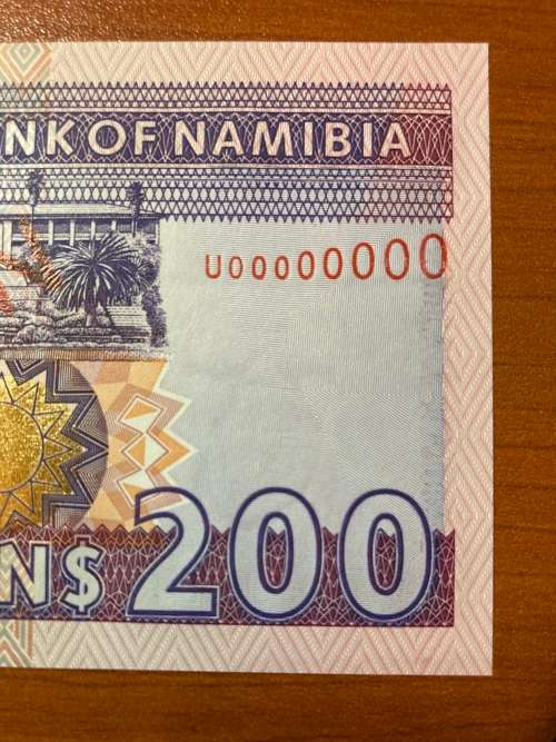 Namibia / P-10bs / 200 Namibia Dollars / ND (1996)  * magnificent: deep rich print bargain