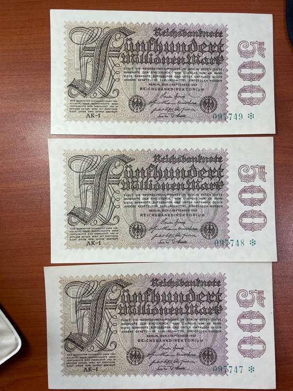 Germany post world  war 2 - 1923 3 consecutive notes 500 million  mark