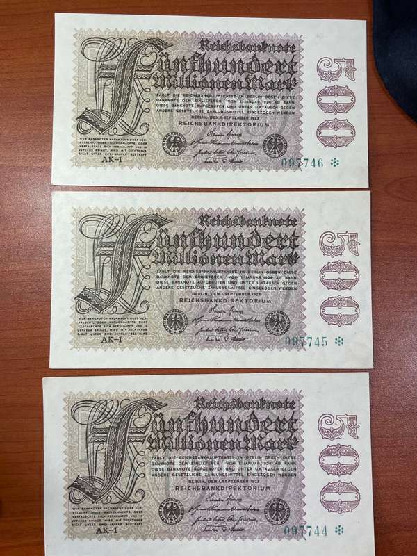 Germany post world  war 2 - 1923 3 consecutive notes 500 million  mark