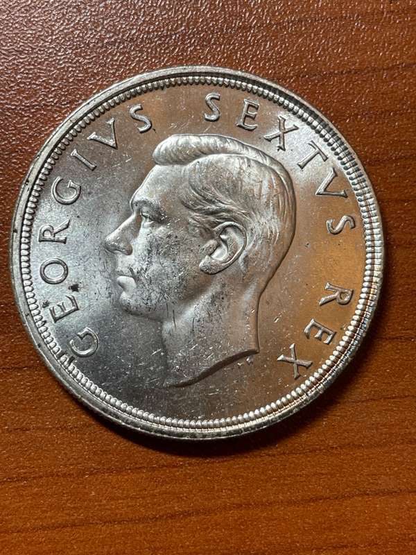 1958 5 shilling / crown highly collectable 50% silver
