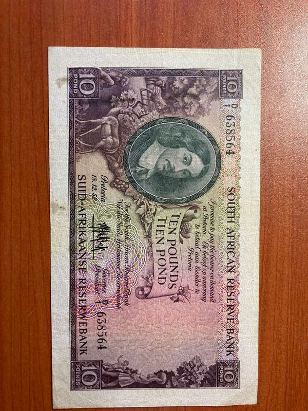 De Kock  * £10  * decent but fold top right