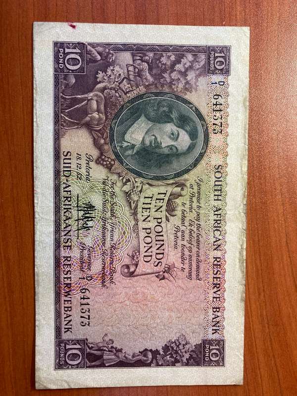 De Kock  * £10  * decent but fold top right