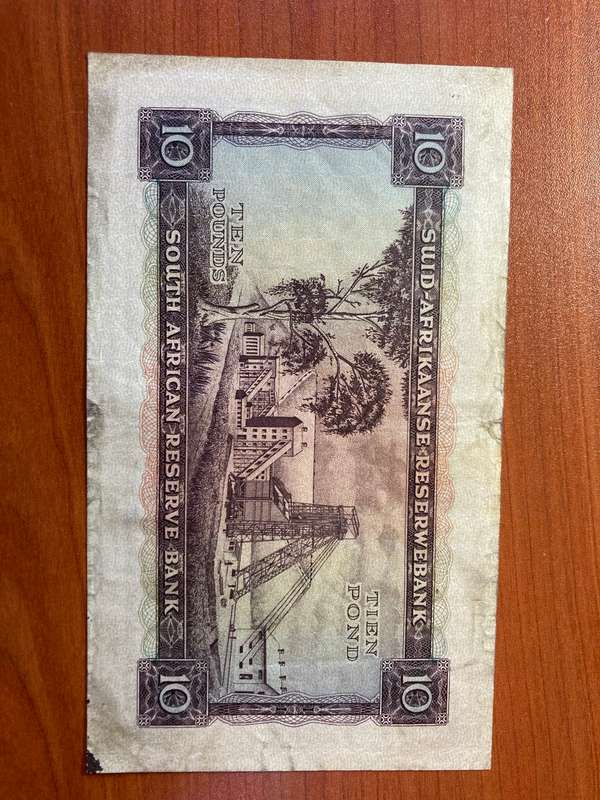 De Kock  * £10  * decent but fold top right