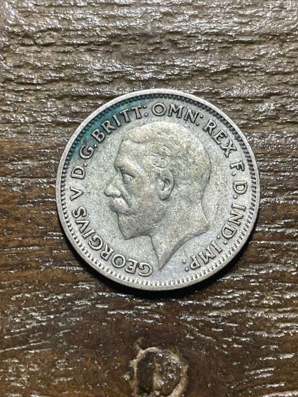 1933 British 6 pence - very good condition please view *** great details