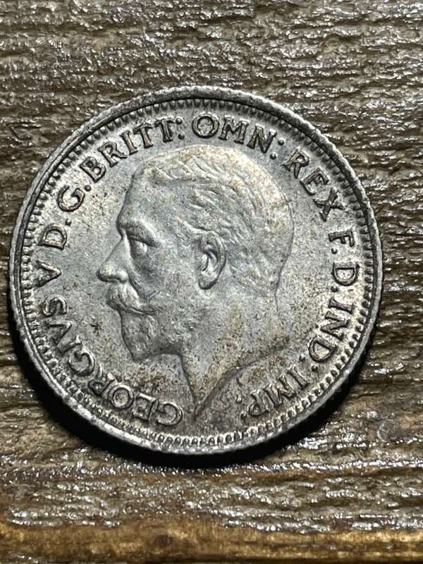 1924 Great Britain 6 pence silver - good hair *** would say it is a/unc condition