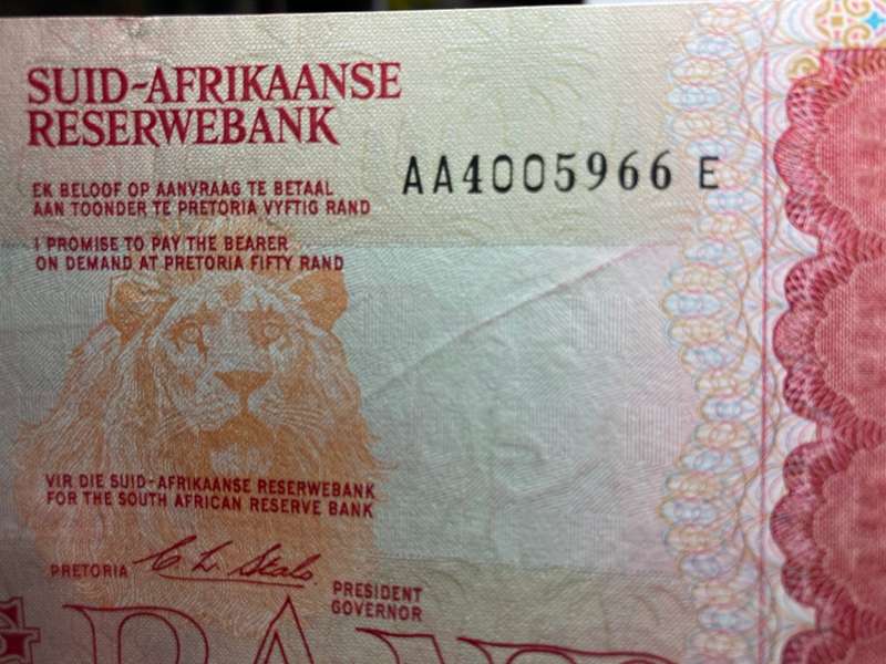 Stals R50 ERROR AA prefix * seems to have a embedded fold when printed
