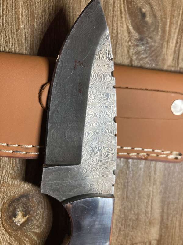 New Damascus hunting knife with leather sheath