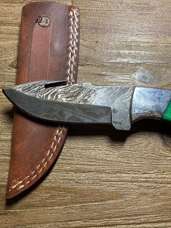 New Damascus hunting knife with leather sheath