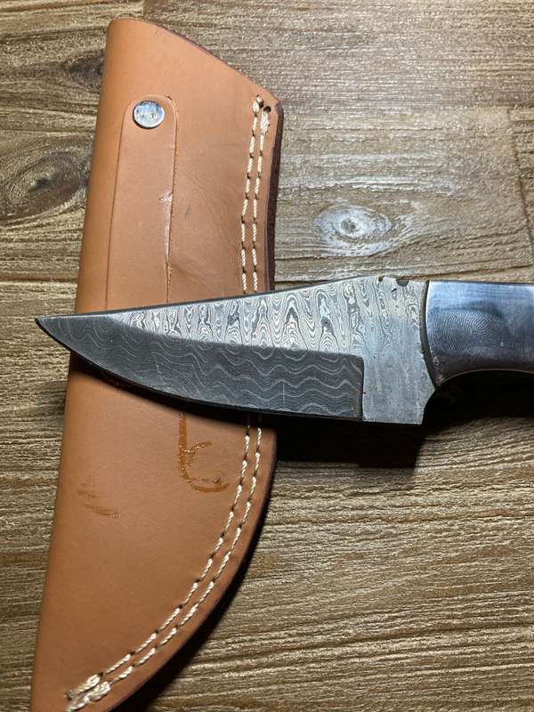 New Damascus hunting knife with leather sheath