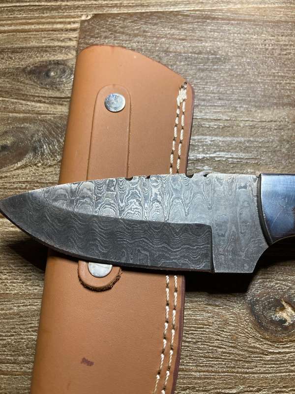 New Damascus hunting knife with leather sheath