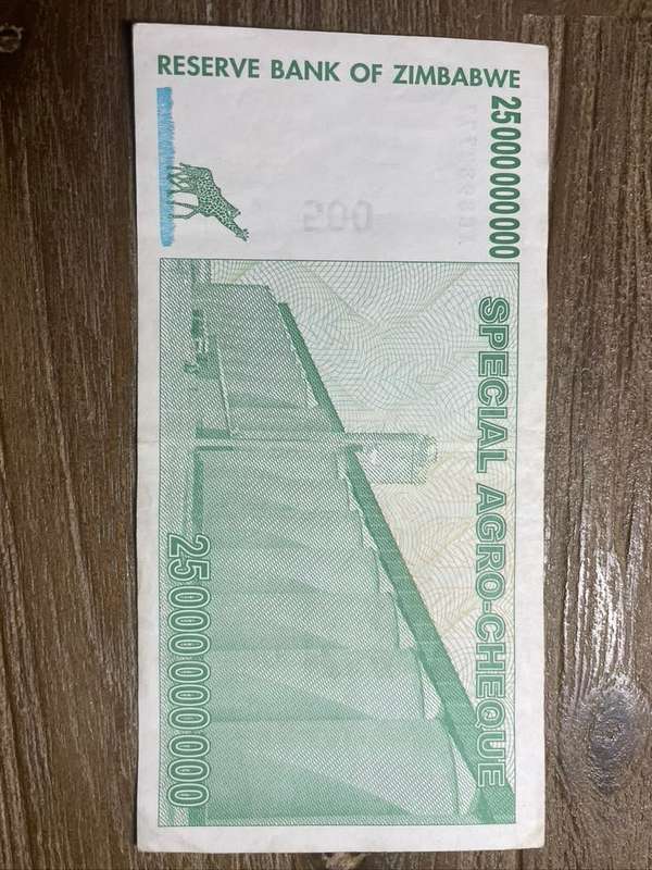 Zimbabwe  ***  25 Billion  ***  2008 special Agro Cheque  ***  Very collectable