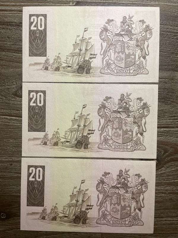 GPC de Kock  ***  R20  ***   Third issue  ***  Very collectable and crisp  3 in sequence