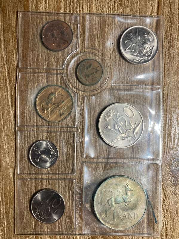 1971  *** uncirculated set * with silver R1