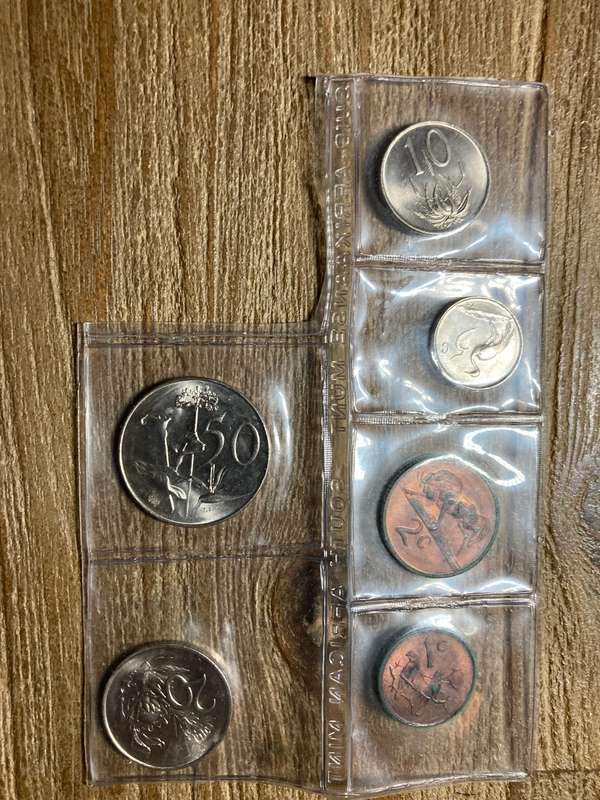 1968  *** uncirculated set * no R1