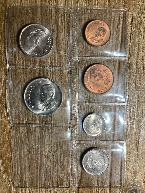 1968  *** uncirculated set * no R1